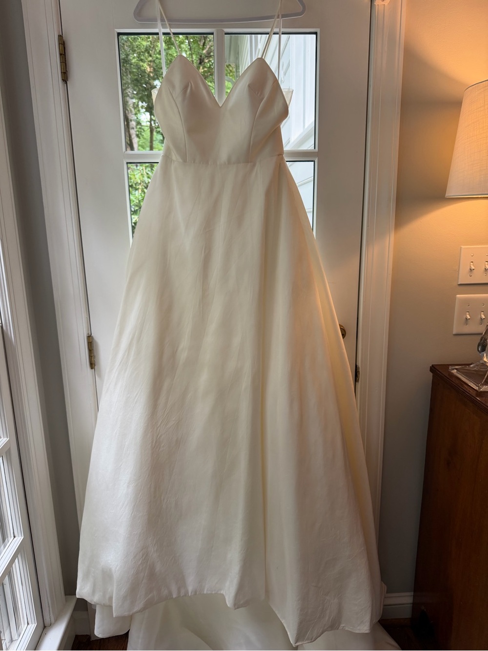 Elegant White Satin A-Line Wedding Dress with Sweetheart Neckline